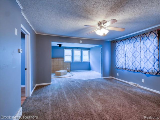 3023 Baker Heights, Grand Blanc, MI 48507
