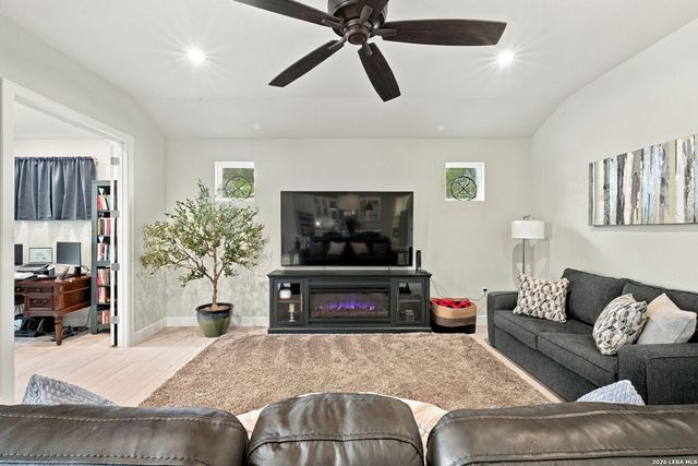 304 Drawing Maple St, San Marcos, TX 78666