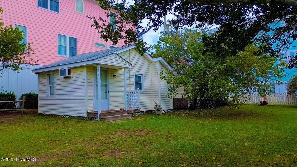 218 N Third Avenue N, Kure Beach, NC 28449