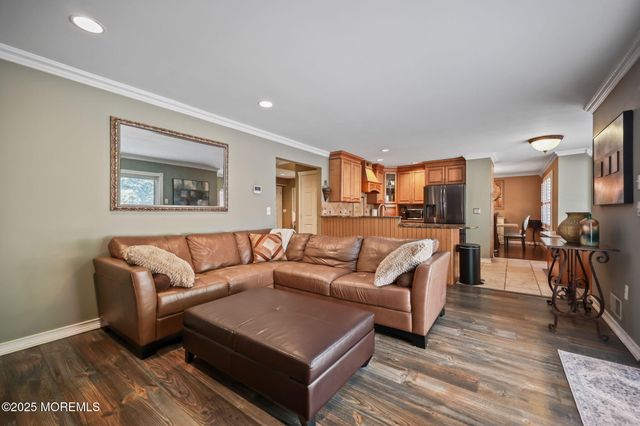 8 Coral Drive, Howell, NJ 07731