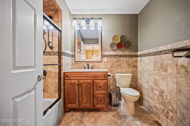 8 Coral Drive, Howell, NJ 07731