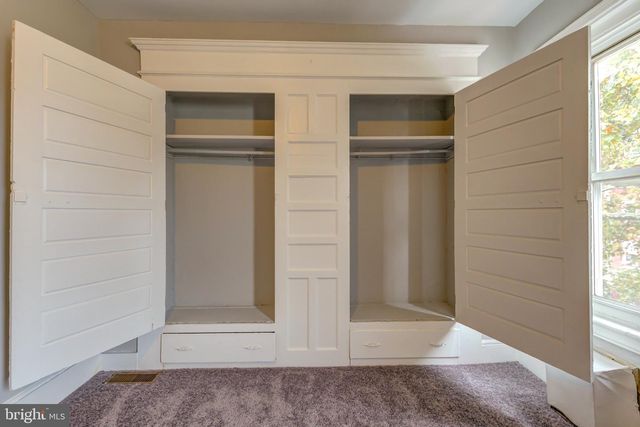 327 N PRESTON ST, Philadelphia, PA 19104