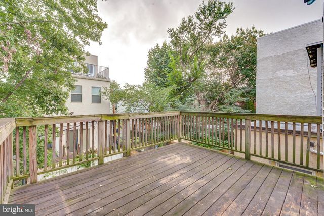 327 N PRESTON ST, Philadelphia, PA 19104