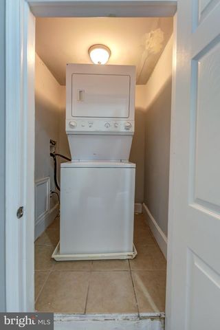 327 N PRESTON ST, Philadelphia, PA 19104