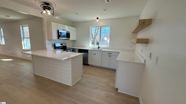 140 Lanier Street, Spartanburg, SC 29303