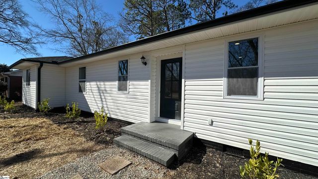 140 Lanier Street, Spartanburg, SC 29303