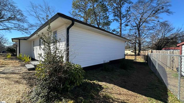 140 Lanier Street, Spartanburg, SC 29303