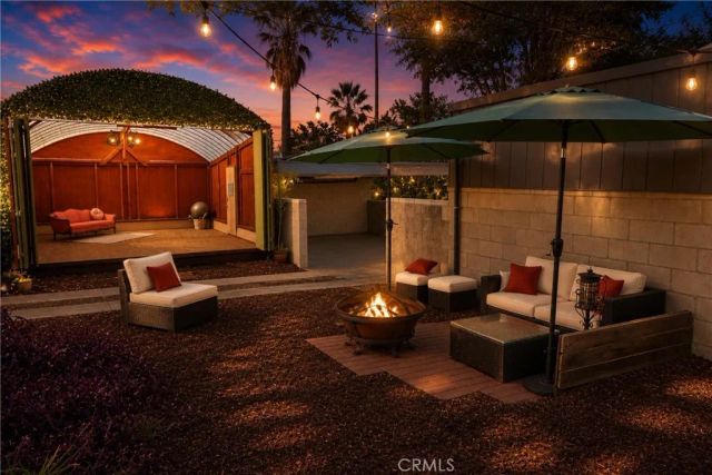 1394 N Raymond, Pasadena, CA 91103
