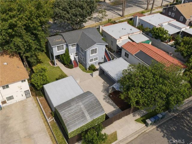 1394 N Raymond, Pasadena, CA 91103