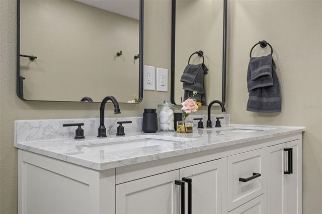 17504 THOMAS BOULEVARD, Hudson, FL 34667