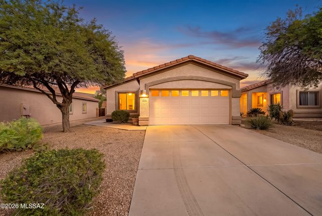5582 W Sunset Vista Place, Marana, AZ 85658