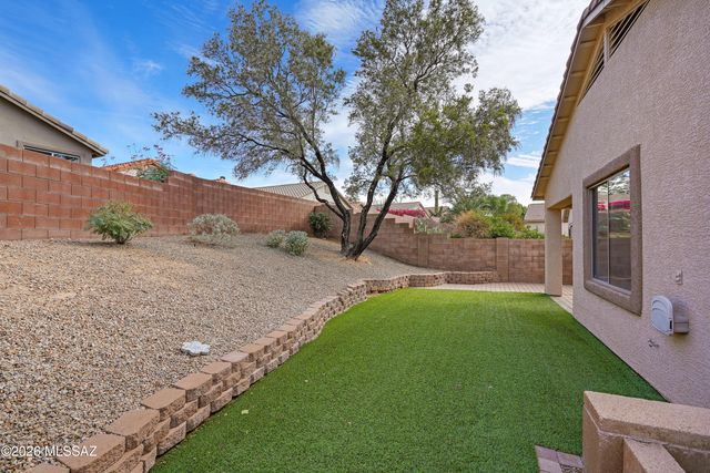 5582 W Sunset Vista Place, Marana, AZ 85658
