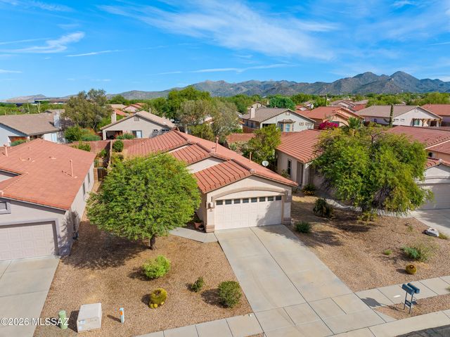 5582 W Sunset Vista Place, Marana, AZ 85658