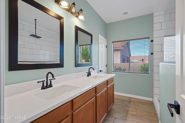 5582 W Sunset Vista Place, Marana, AZ 85658