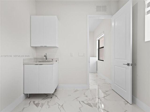 13331 SW 41st St, Miami, FL 33175