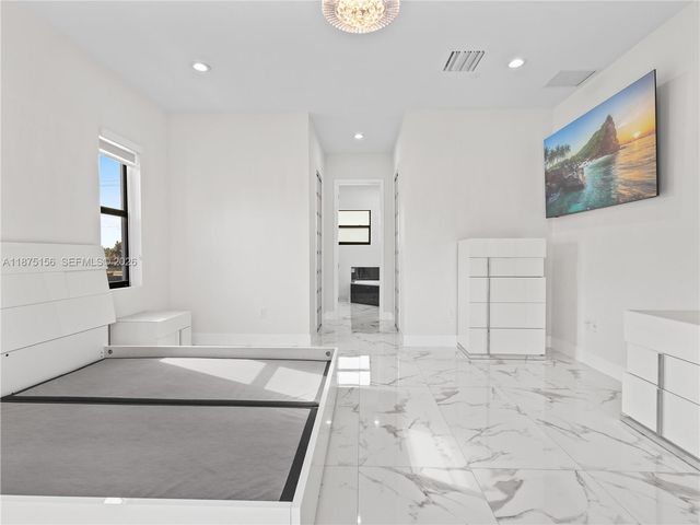 13331 SW 41st St, Miami, FL 33175