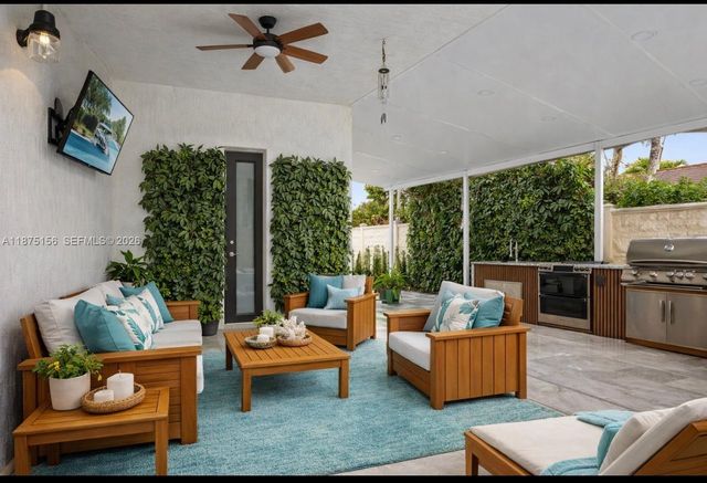 13331 SW 41st St, Miami, FL 33175