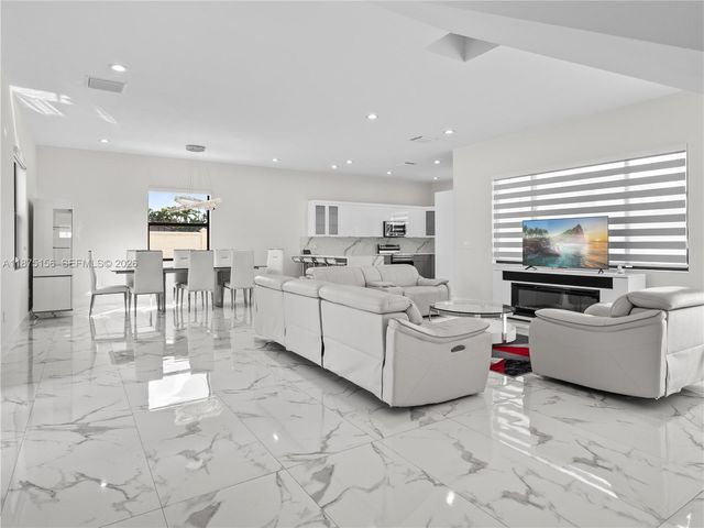 13331 SW 41st St, Miami, FL 33175