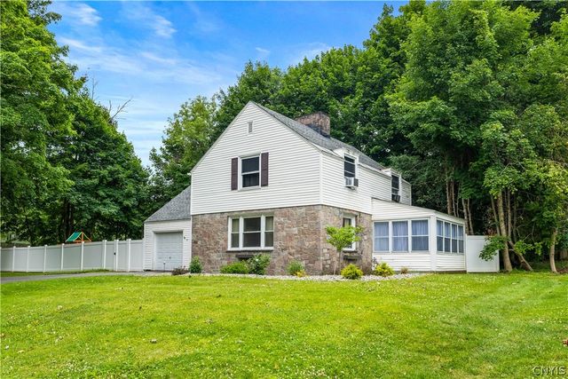 10 Bedford Drive, Whitestown, NY 13492