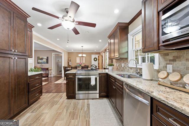 2196 Winding Way, Tucker, GA 30084