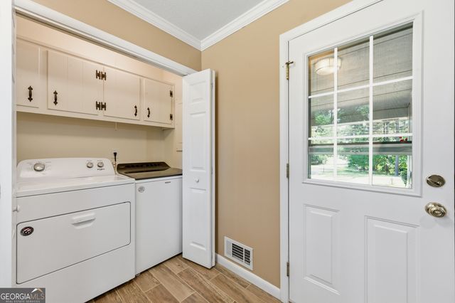 2196 Winding Way, Tucker, GA 30084