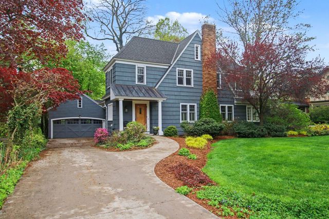 588 Central Avenue, Holland City, MI 49423