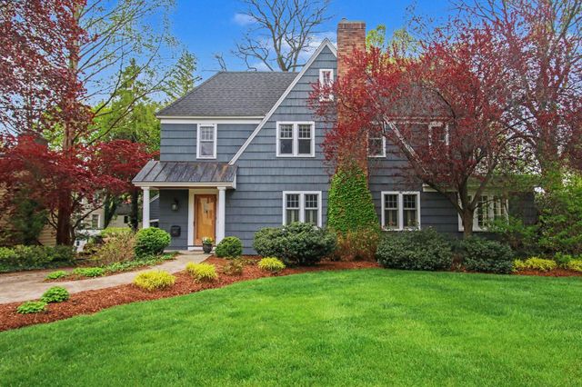 588 Central Avenue, Holland City, MI 49423