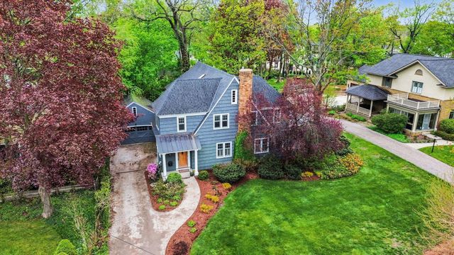 588 Central Avenue, Holland City, MI 49423
