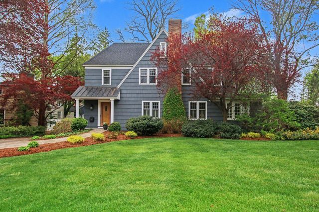 588 Central Avenue, Holland City, MI 49423