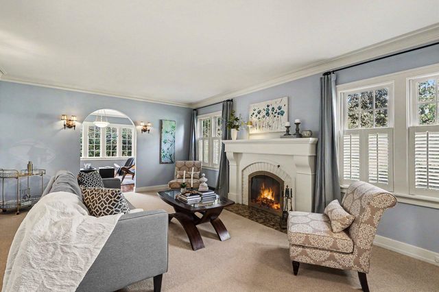 588 Central Avenue, Holland City, MI 49423