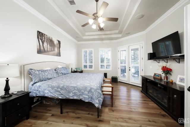 12700 Thronwood Drive, Bakersfield, CA 93311