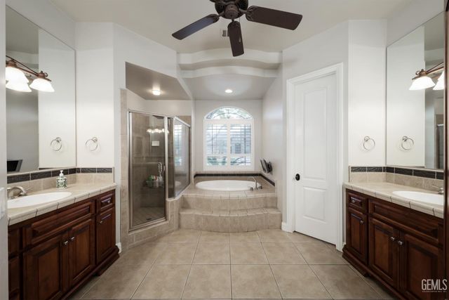 12700 Thronwood Drive, Bakersfield, CA 93311