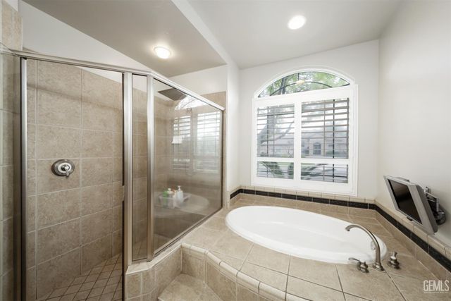 12700 Thronwood Drive, Bakersfield, CA 93311