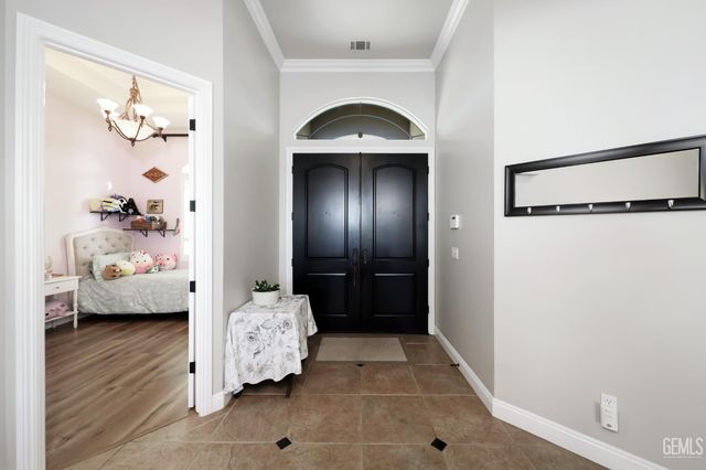 12700 Thronwood Drive, Bakersfield, CA 93311