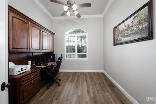 12700 Thronwood Drive, Bakersfield, CA 93311