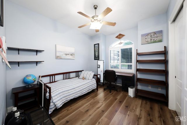 12700 Thronwood Drive, Bakersfield, CA 93311