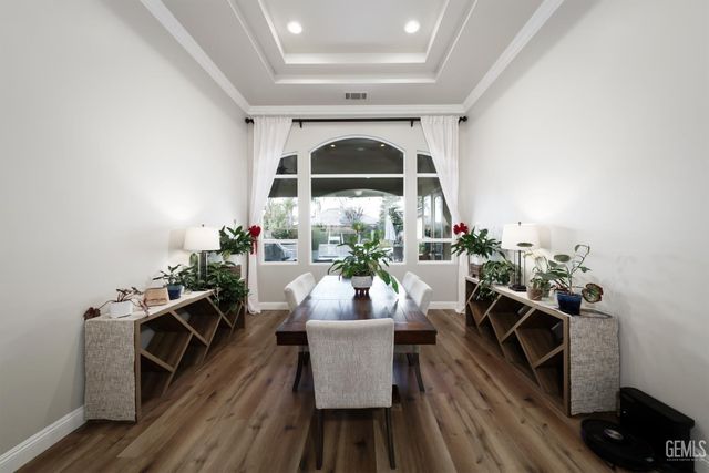 12700 Thronwood Drive, Bakersfield, CA 93311