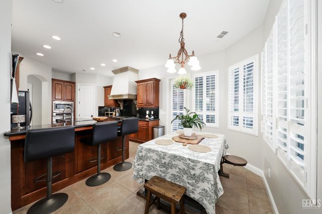 12700 Thronwood Drive, Bakersfield, CA 93311