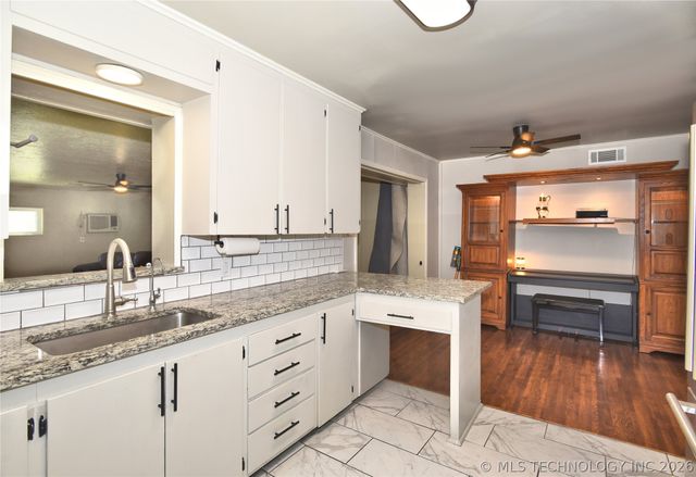 533 S 107th East Avenue, Tulsa, OK 74128