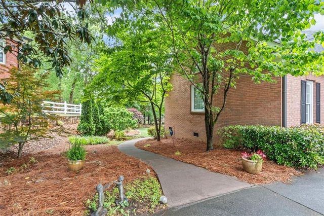 36 Wellington Drive, Cartersville, GA 30120