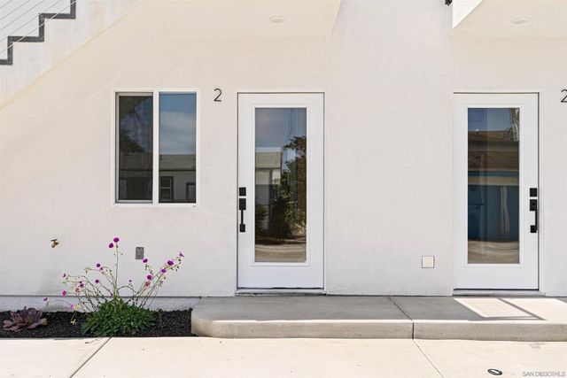 1953 Emerald St, San Diego, CA 92109