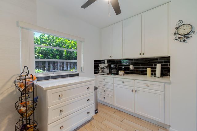 728 RIDGE Road 30, Lantana, FL 33462