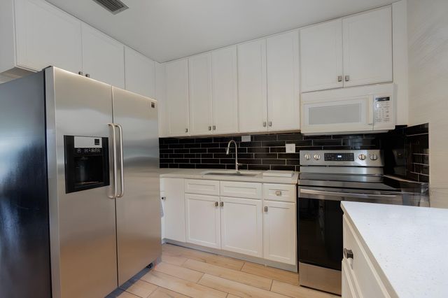728 RIDGE Road 30, Lantana, FL 33462