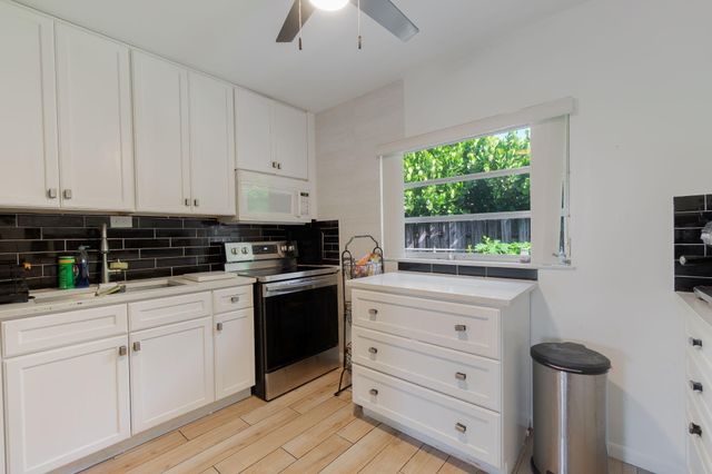728 RIDGE Road 30, Lantana, FL 33462