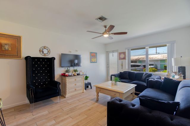 728 RIDGE Road 30, Lantana, FL 33462