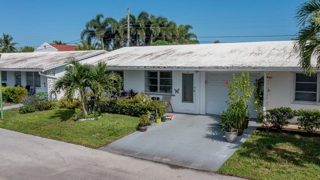 728 RIDGE Road 30, Lantana, FL 33462
