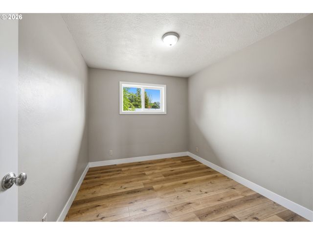 4710 12TH Ave, Keizer, OR 97303