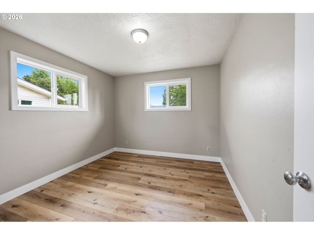 4710 12TH Ave, Keizer, OR 97303