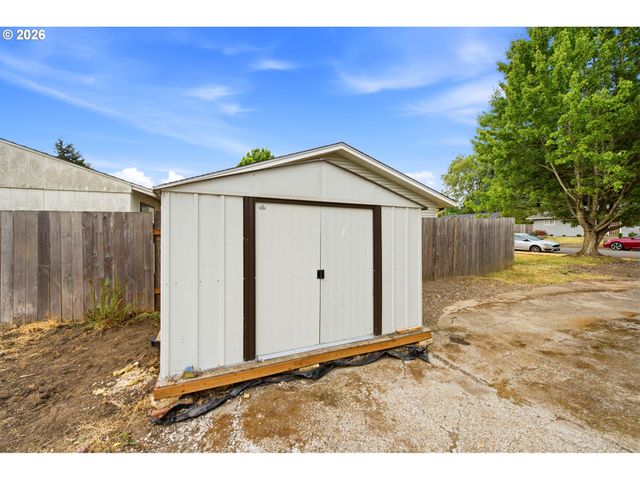 4710 12TH Ave, Keizer, OR 97303