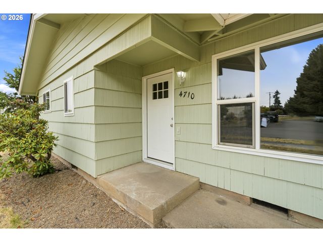 4710 12TH Ave, Keizer, OR 97303